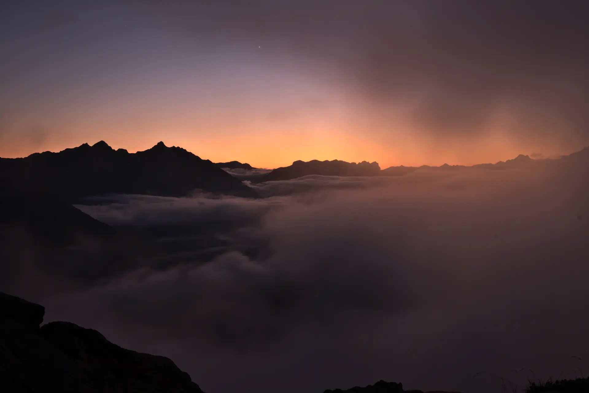 Coucher de soleil dans les Alpes du Sud