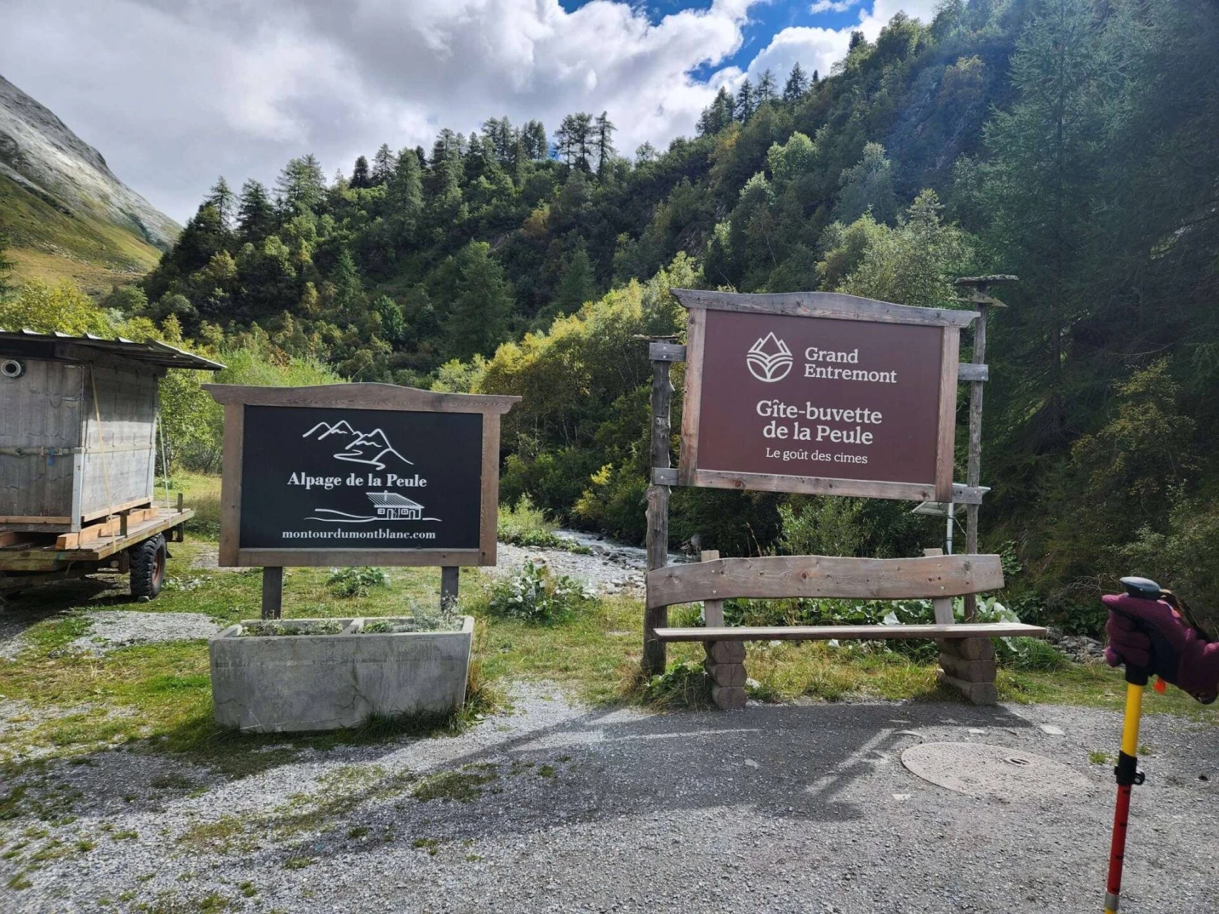 Gîte Alpage de La Peule, premier alpage suisse sous le Grand Col Ferret