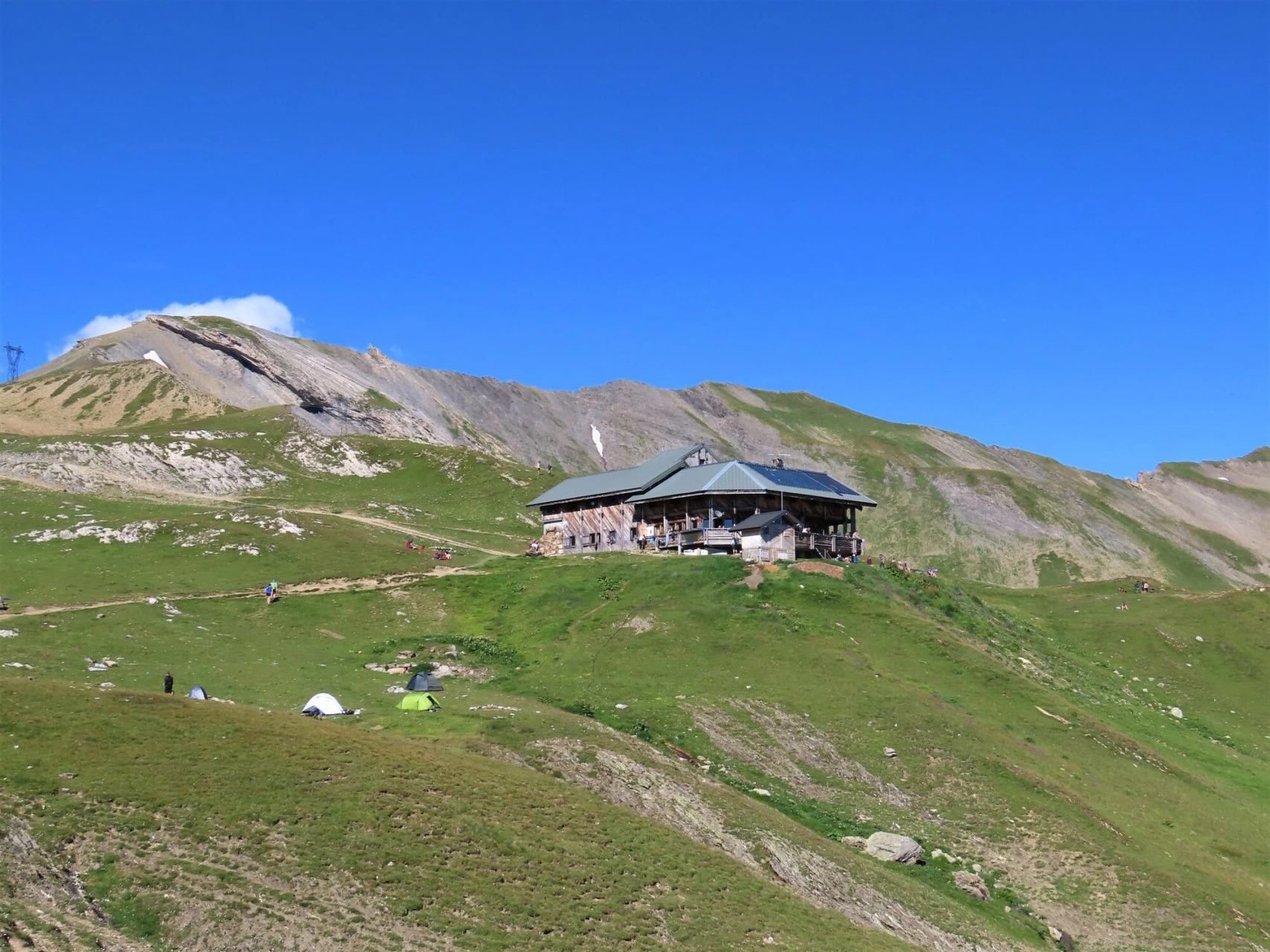 Refuge de la Croix du Bonhomme, au col sur le Tour du Mont-Blanc