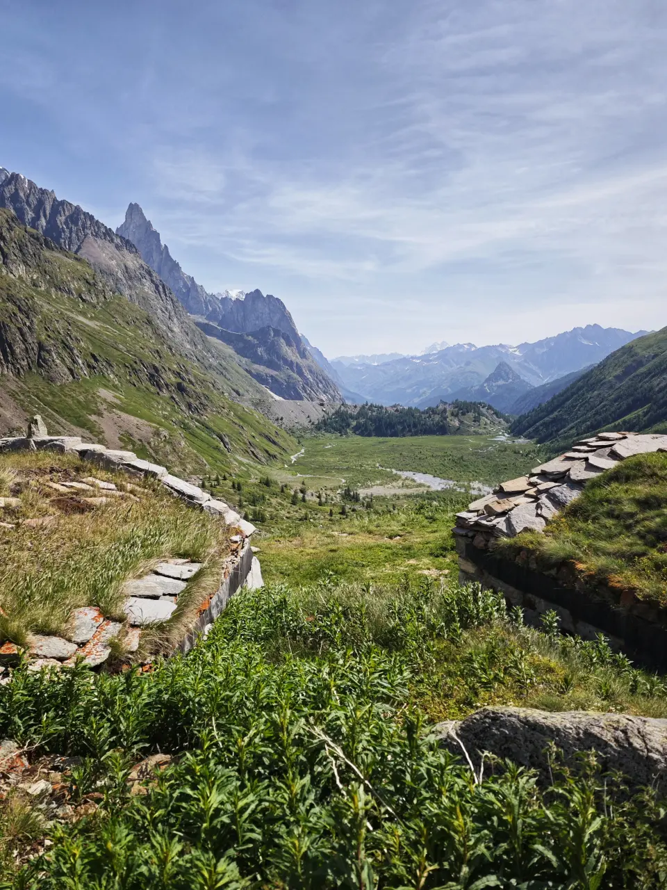 Ruine de la seconde guerre mondiale sous le col de la Seigne - Italie